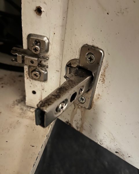 Montering kjøkkenskap